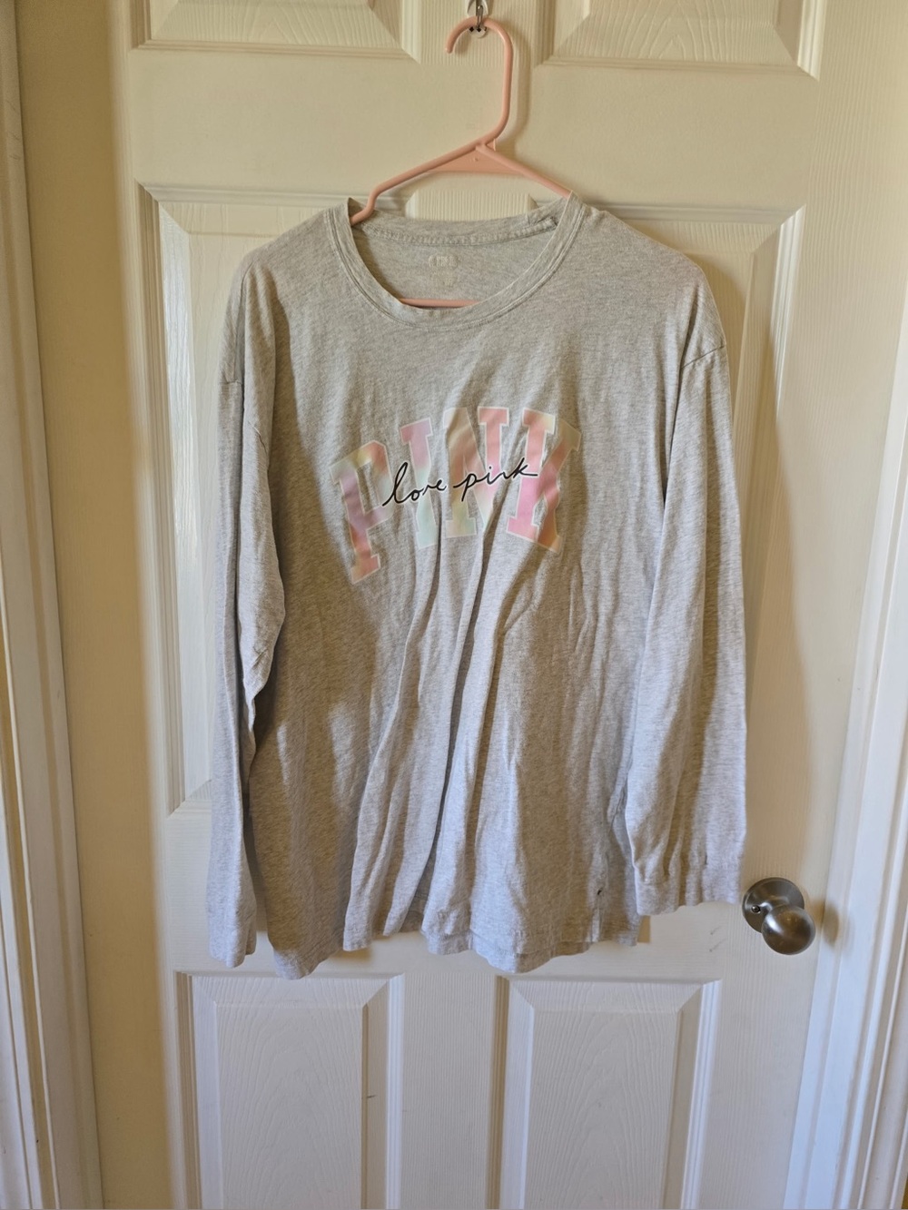 PINK Victoria's Secret Long Sleeve Tee Light Gray